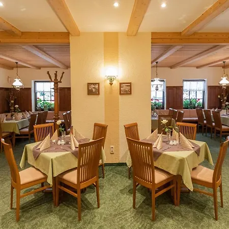 Waldgasthof & Am Sauwald Hotel Tannenberg