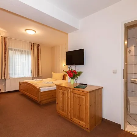 Waldgasthof & Am Sauwald Hotel *