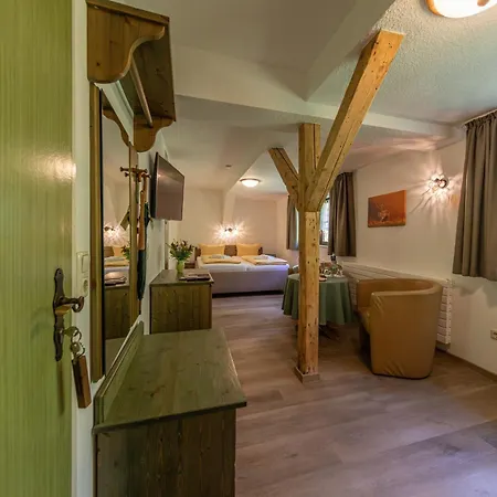 Waldgasthof & Am Sauwald Tannenberg